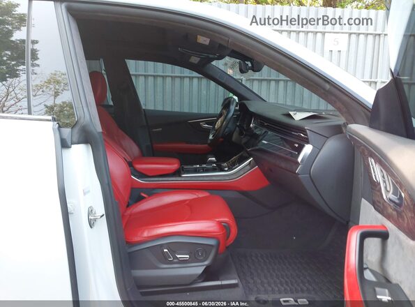 WA1FVAF17KD040597 2019 AUDI Q8 White Front interior view