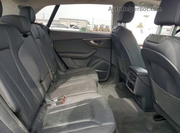 WA1FVBF11PD000285 2023 AUDI Q8 Black Widok tylnych siedzeń