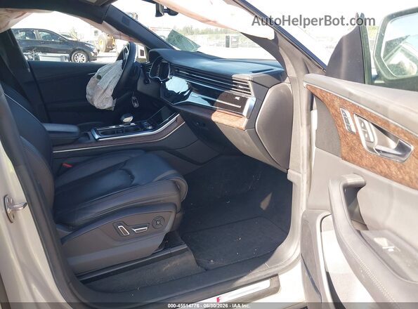 WA1FVBF18PD045613 2023 AUDI Q8 Beige წინა სალონის ხედი