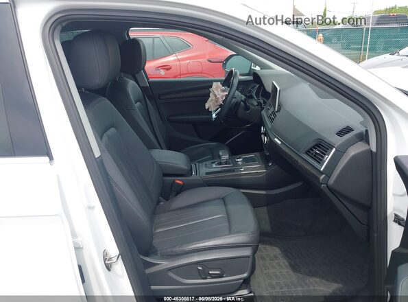 WA1G2AFY0L2056373 2020 AUDI Q5 White Front interior view