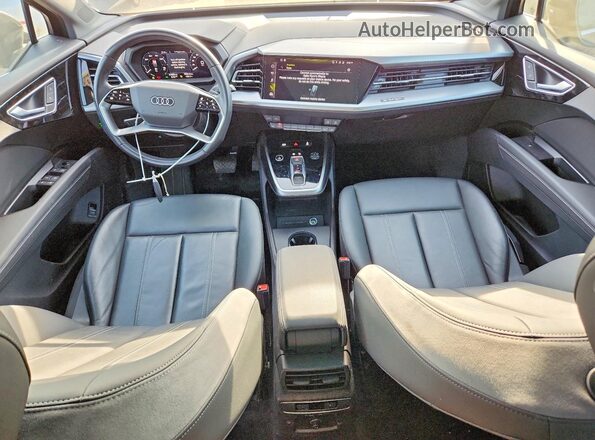 WA1G2AFZ4PP072027 2023 AUDI Q4 Black Widok deski rozdzielczej