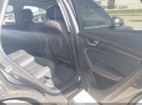 WA1GAAFY2R2064664 2024 AUDI Q5 Gray Vista de la etiqueta del VIN