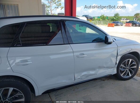 WA1GAAFY2R2129934 2024 AUDI Q5 White Vista frontal
