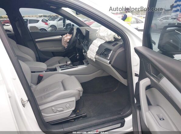 WA1GAAFY3R2130137 2024 AUDI Q5 White Вид салону спереду