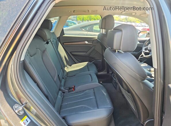 WA1GAAFY3R2153093 2024 AUDI Q5 Gray Rear interior view