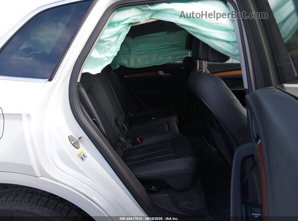 WA1GAAFY6N2002114 2022 AUDI Q5 White VIN კოდის სტიკერის ხედი