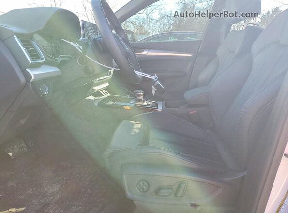 WA1GAAFY7R2111798 2024 AUDI Q5 Белый Вид салона спереди