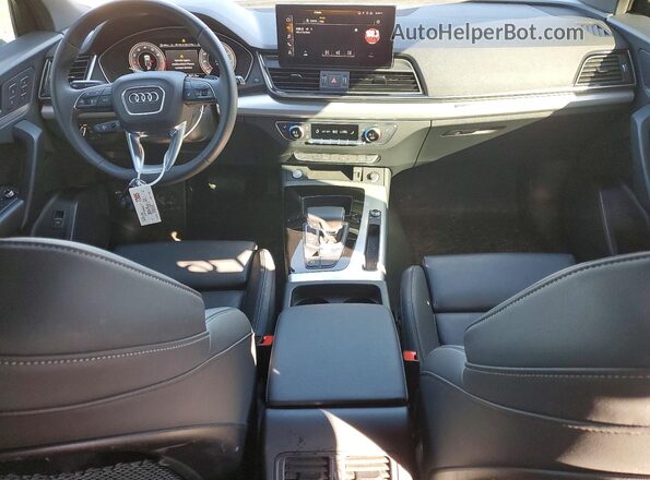 WA1GAAFY7R2111798 2024 AUDI Q5 Белый Вид панели приборов
