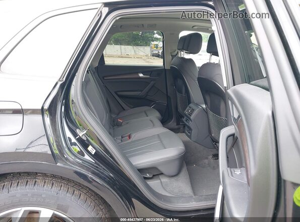 WA1GAAFY9R2008110 2024 AUDI Q5 Black Vista de la etiqueta del VIN