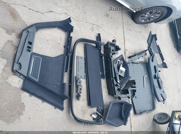 WA1GAAFYXR2106286 2024 AUDI Q5 Black Սարքավորումների վահանակի տեսք