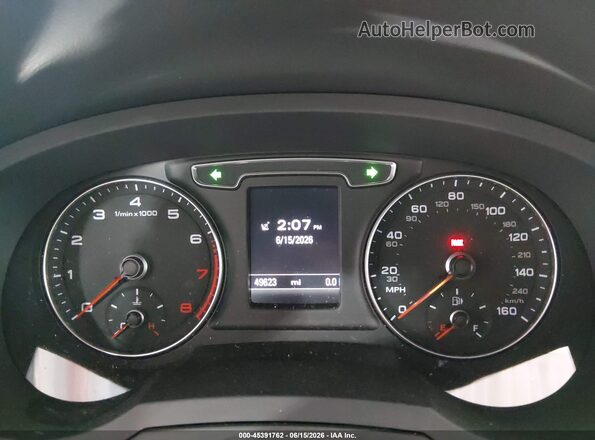 WA1GCCFS2HR001099 2017 AUDI Q3 Red Widok tylnych siedzeń
