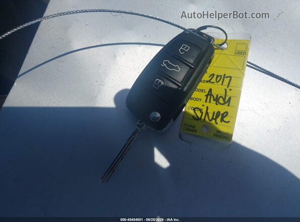 WA1GCCFSXHR000962 2017 AUDI Q3 Silver Առջևի վահանակի տեսք