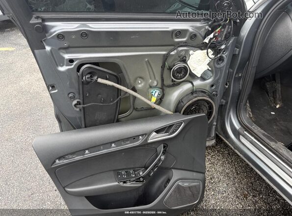 WA1GCCFSXHR004588 2017 AUDI Q3 Gray უკანა სალონის ხედი