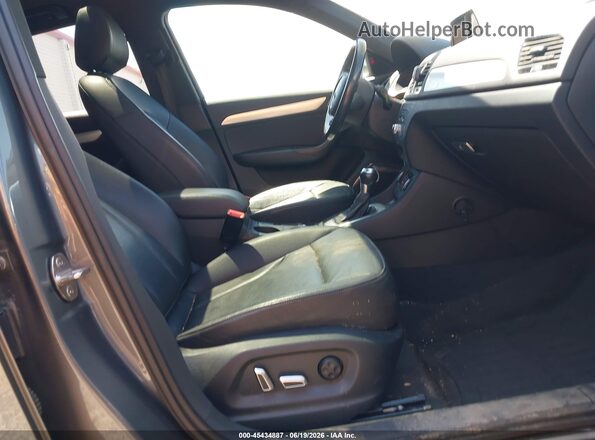 WA1GFCFS3GR015535 2016 AUDI Q3 Silver Widok wnętrza z przodu