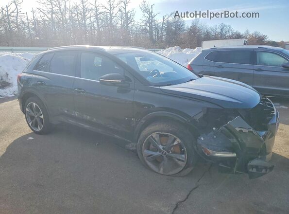WA1H2BFZ3NP030259 2022 AUDI Q4 Black Առջևի աջ