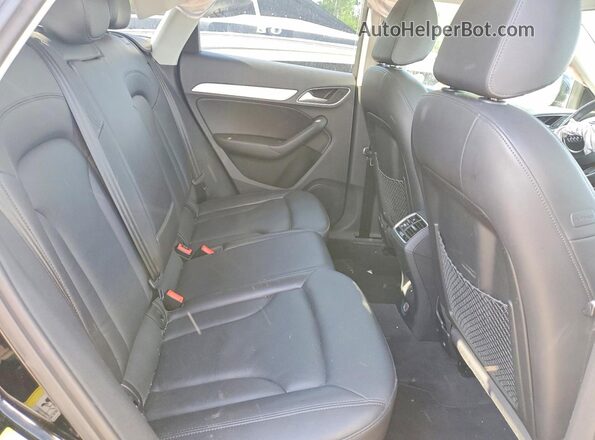 WA1JCCFS2JR028895 2018 AUDI Q3 Black Rear interior view