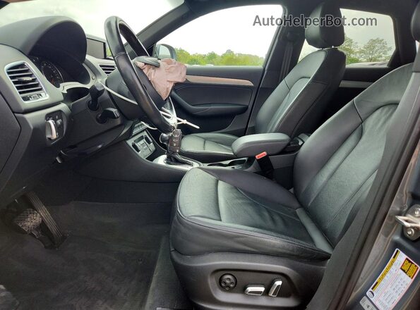WA1JCCFS3HR017396 2017 AUDI Q3 Gray Widok wnętrza z przodu