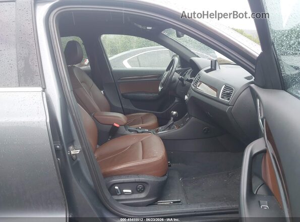 WA1JCCFSXHR004029 2017 AUDI Q3 Gray Widok wnętrza z przodu