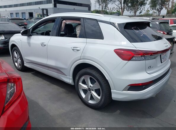 WA1K2BFZ0PP058920 2023 AUDI Q4 White Rear left