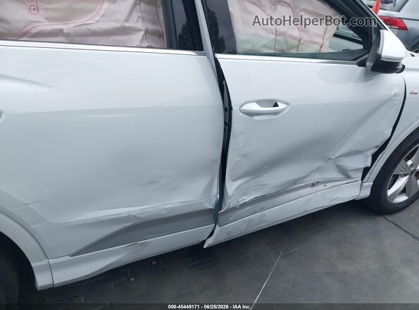 WA1K2BFZ0PP058920 2023 AUDI Q4 White Front view