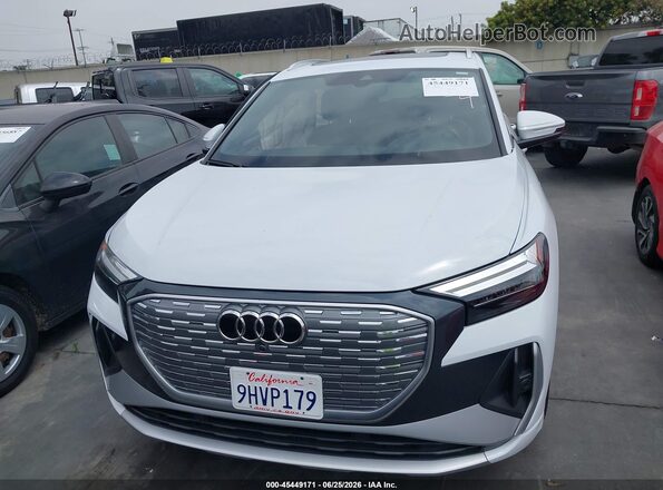 WA1K2BFZ0PP058920 2023 AUDI Q4 White Rear interior view