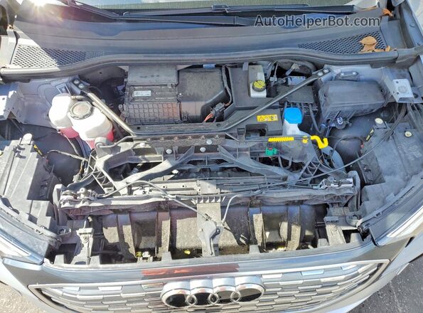 WA1KUBFZ3RP053790 2024 AUDI Q4 Gray Շարժիչի բաժամունքի տեսք