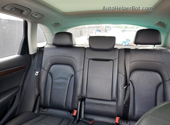 WA1L2AFP0HA009590 2017 AUDI Q5 Black Հետևի նստատեղերի տեսք