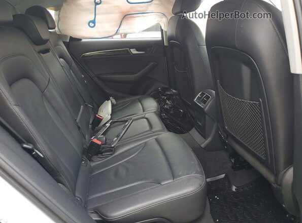WA1L2AFP0HA028074 2017 AUDI Q5 White Սալոնի հետևի տեսք