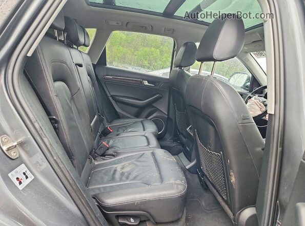 WA1L2AFP6GA084390 2016 AUDI Q5 Gray Rear interior view
