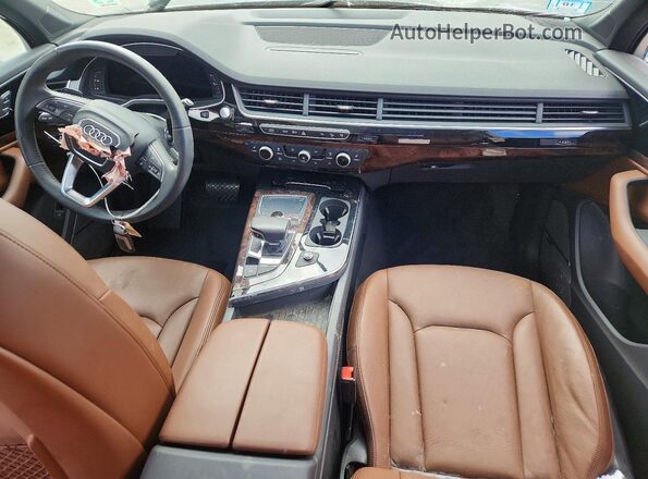 WA1LAAF70HD019277 2017 AUDI Q7 Gray Dashboard view