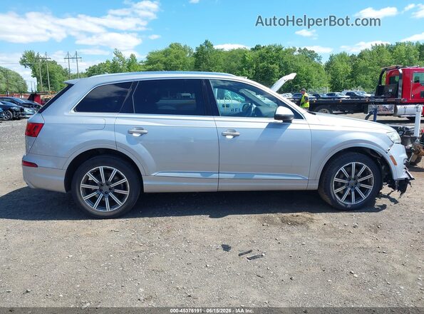 WA1LAAF70HD039223 2017 AUDI Q7 Silver Rear interior view