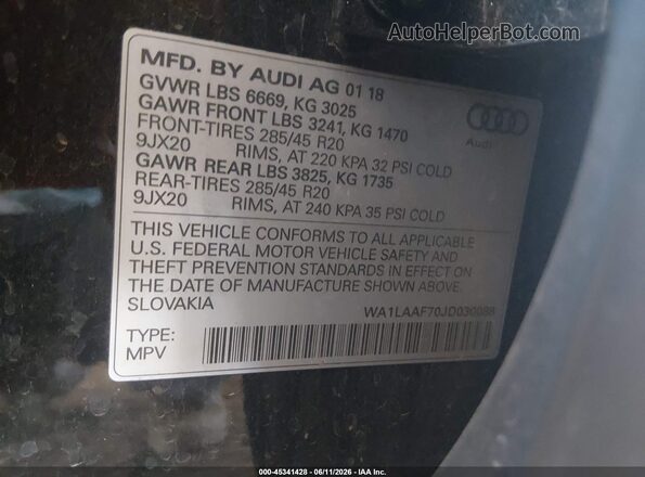 WA1LAAF70JD030088 2018 AUDI Q7 Black Widok komory silnika