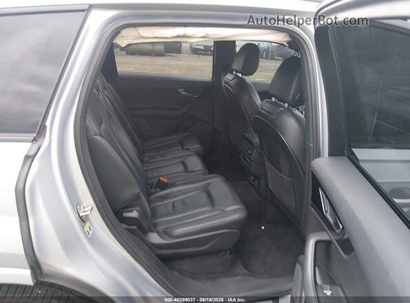 WA1LAAF70KD048995 2019 AUDI Q7 Silver Vista de la etiqueta del VIN
