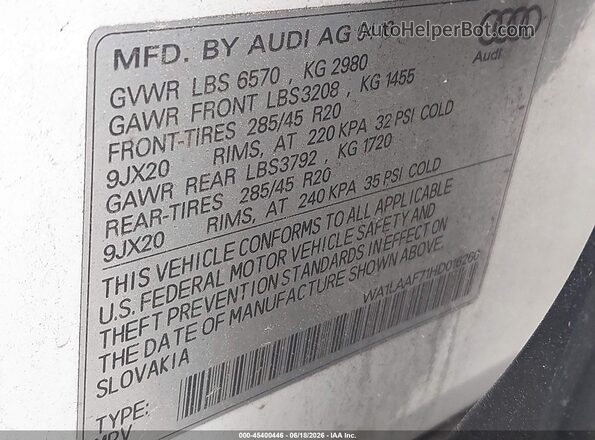 WA1LAAF71HD016260 2017 AUDI Q7 White Вид підкапотного простору