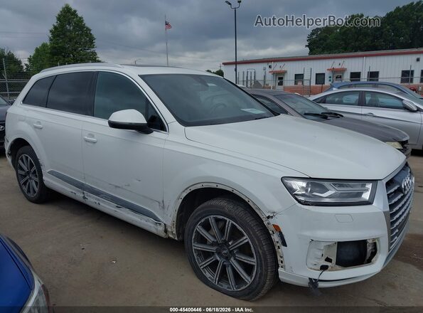 WA1LAAF71HD016260 2017 AUDI Q7 White Вид задньої частини салону