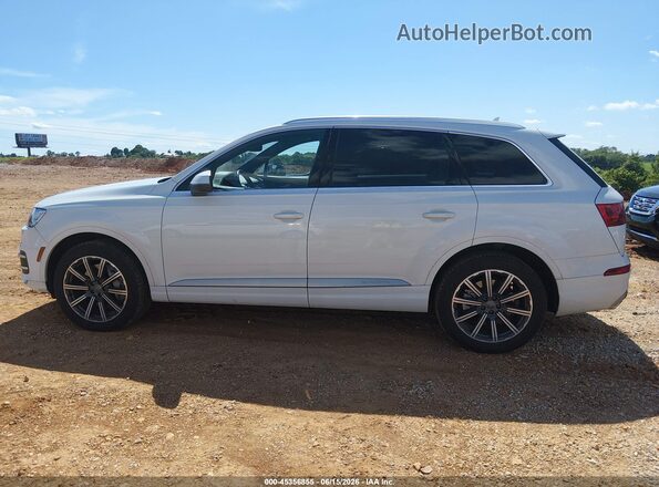 WA1LAAF71HD021572 2017 AUDI Q7 White Սալոնի 360 աստիճան տեսք