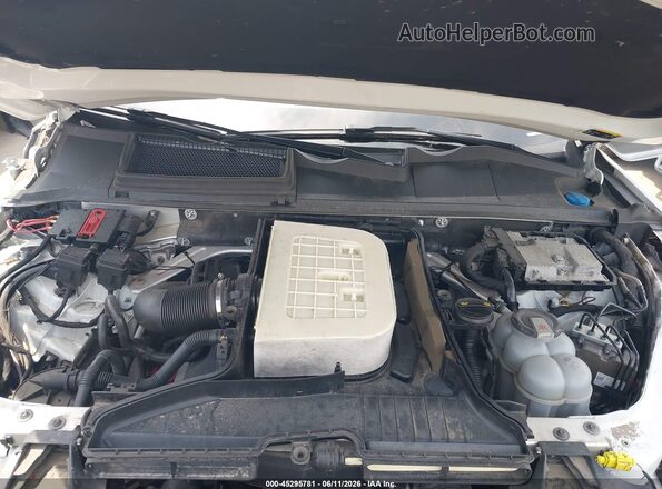 WA1LAAF71HD053048 2017 AUDI Q7 White Հետևի տեսք