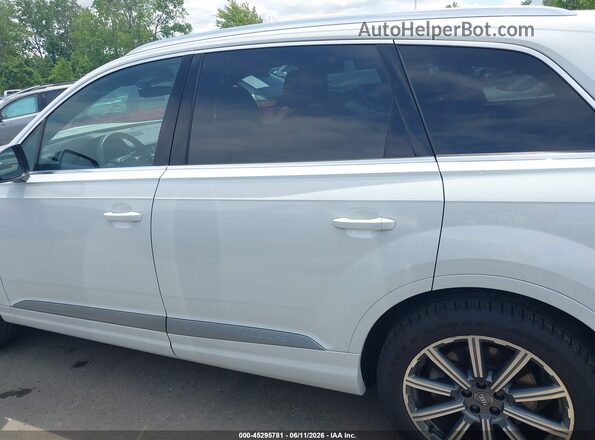 WA1LAAF71HD053048 2017 AUDI Q7 White Սալոնի 360 աստիճան տեսք
