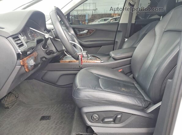 WA1LAAF71JD026227 2018 AUDI Q7 White Vista interior delantera