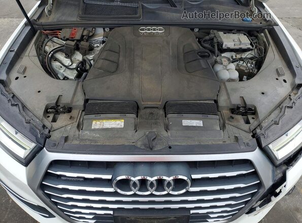 WA1LAAF71JD026227 2018 AUDI Q7 White Vista interior trasera