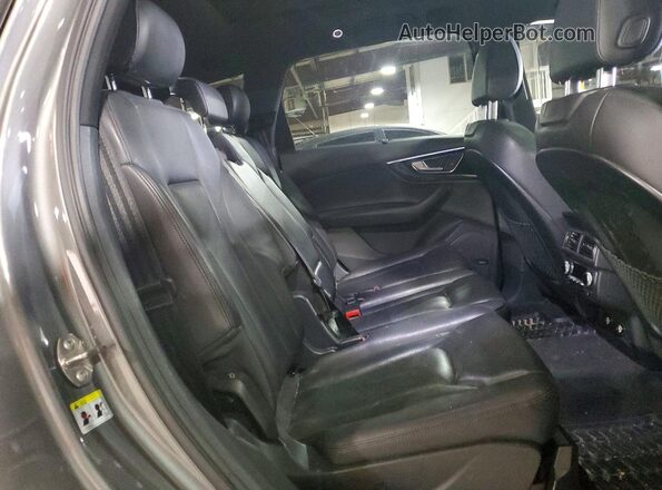 WA1LAAF72JD023711 2018 AUDI Q7 Серый Вид задней части салона