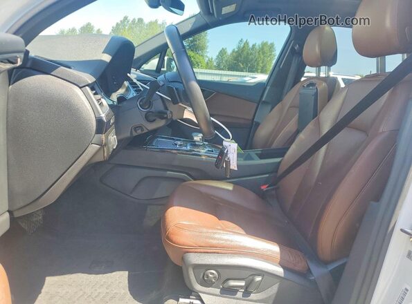 WA1LAAF72JD024714 2018 AUDI Q7 White 