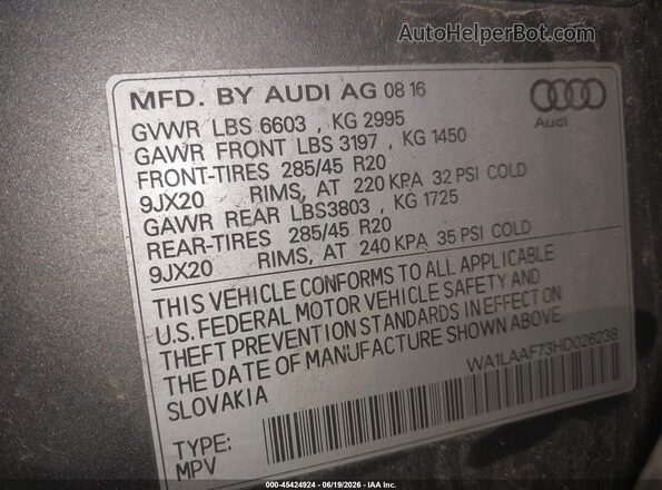 WA1LAAF73HD026238 2017 AUDI Q7 Gray Widok komory silnika
