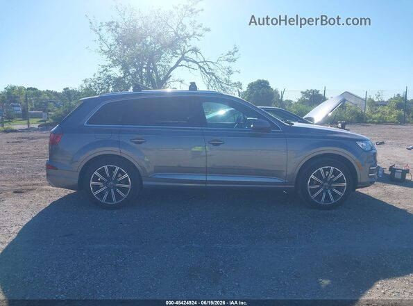 WA1LAAF73HD026238 2017 AUDI Q7 Gray Widok wnętrza z tyłu