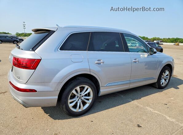 WA1LAAF73HD033920 2017 AUDI Q7 Silver Задня права чверть