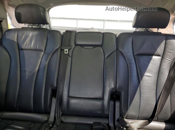WA1LAAF74HD000506 2017 AUDI Q7 White Հետևի նստատեղերի տեսք