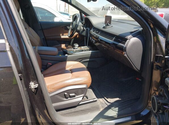 WA1LAAF74HD021016 2017 AUDI Q7 Black წინა სალონის ხედი