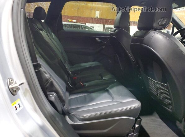WA1LAAF74JD048190 2018 AUDI Q7 Серебряный 