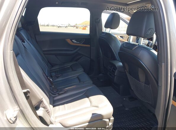 WA1LAAF75HD025804 2017 AUDI Q7 Gray VIN კოდის სტიკერის ხედი