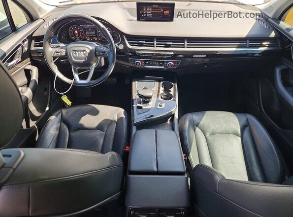 WA1LAAF75HD048726 2017 AUDI Q7 White Առջևի վահանակի տեսք